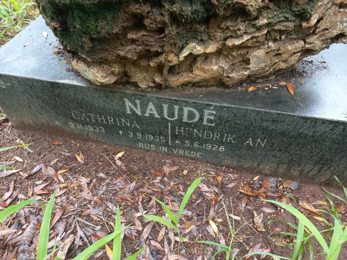 NAUDE Hendrik Andries 1928- & Cathrina 1933-1995_2