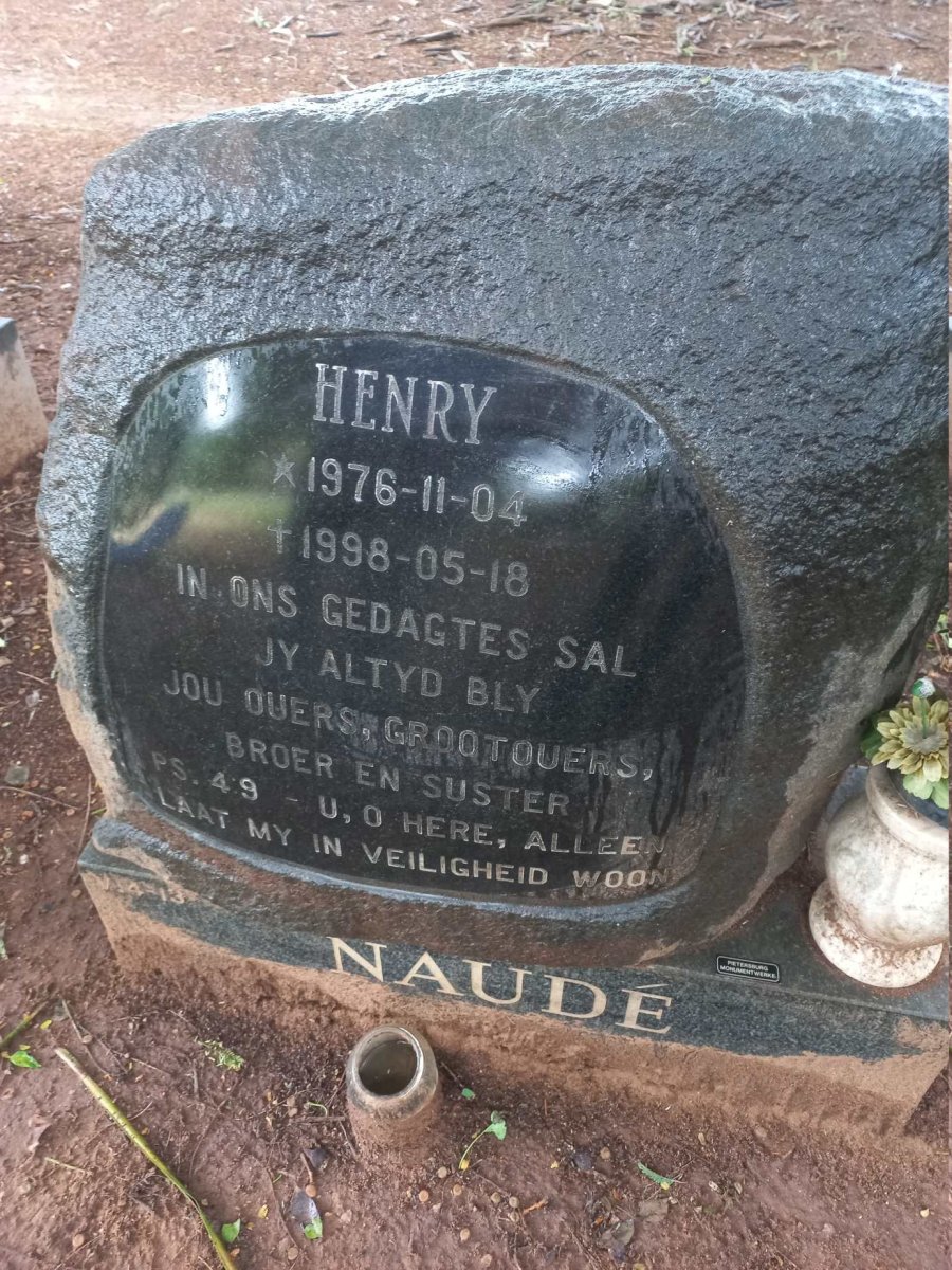 NAUDE Henry 1976-1998