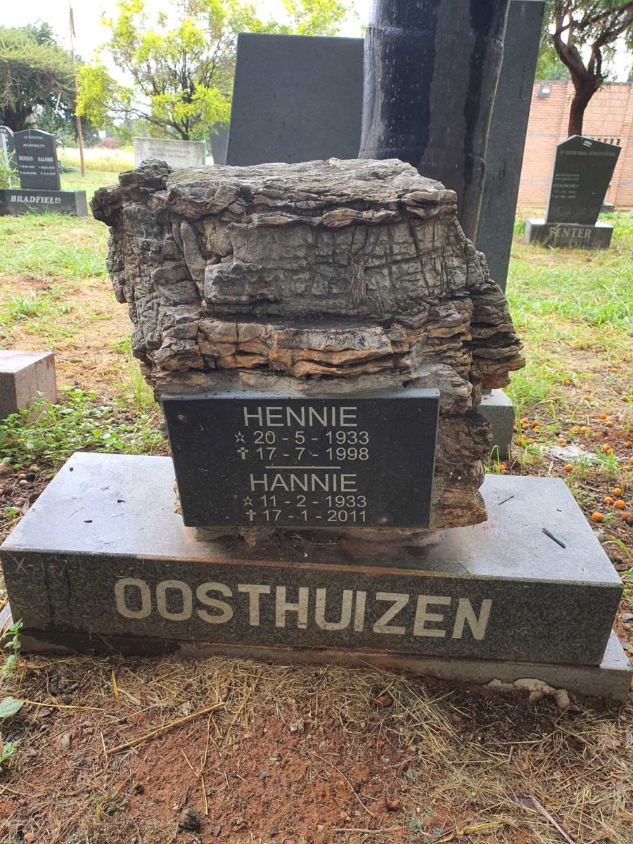OOSTHUIZEN Hennie 1933-1998 & Hannie 1933-2011