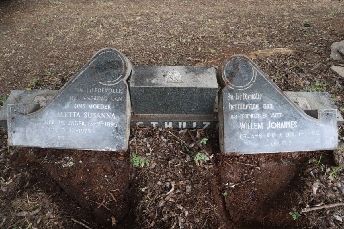 OOSTHUIZEN Willem Johannes 1892-1964 & Aletta Susanna nee DE JAGER 1895-1979