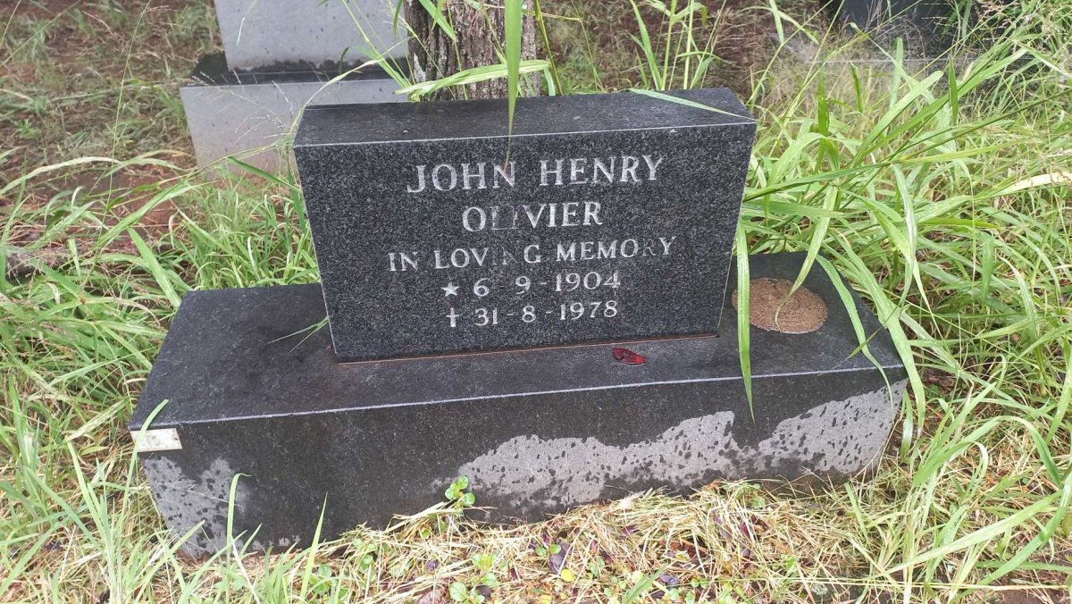 OLIVIER John Henry 1904-1978