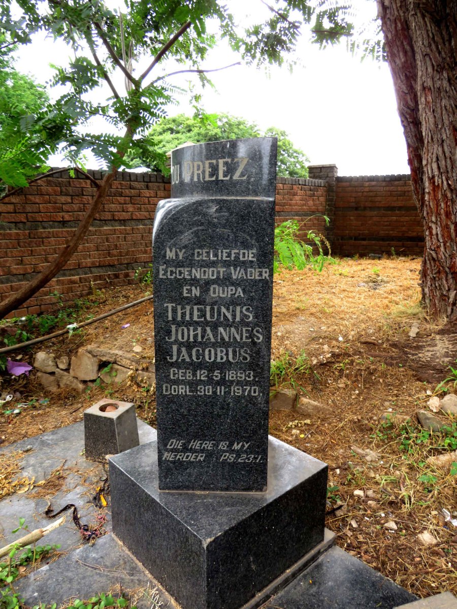 PREEZ Theunis Johannes Jacobus, du 1893-1970 & Johanna Magrita nee VAN JAARSVELD 1910-2001_1
