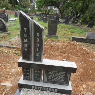 PRITCHARD Tommy 1934-2006 & Kobie 1937-2025