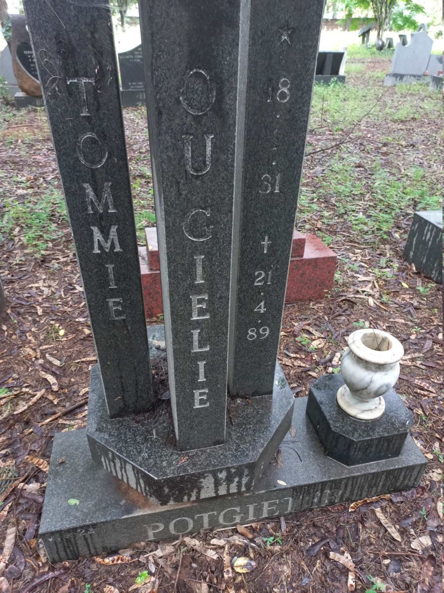 POTGIETER Tommie 1931-1989