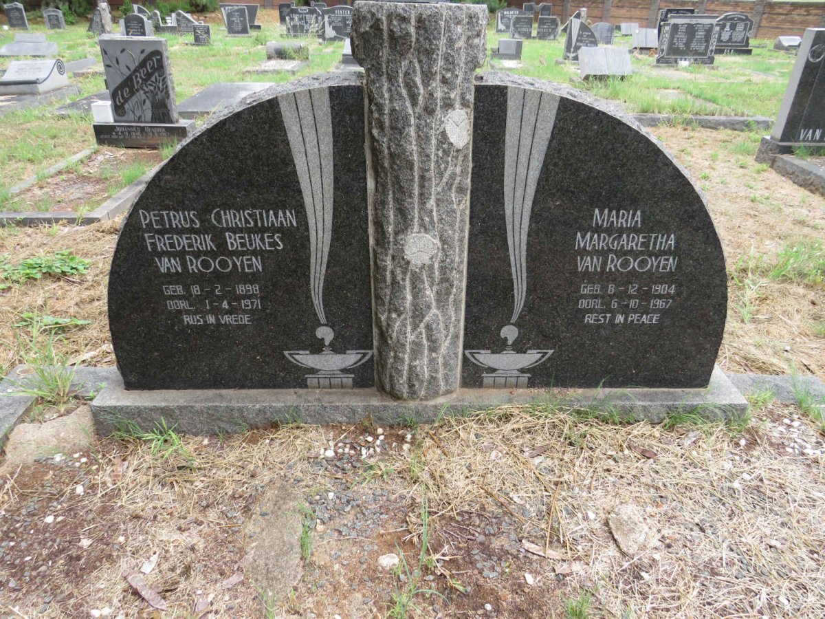 ROOYEN Petrus Christiaan Frederik Beukes, van 1898-1971 & Maria Margaretha 1904-1967