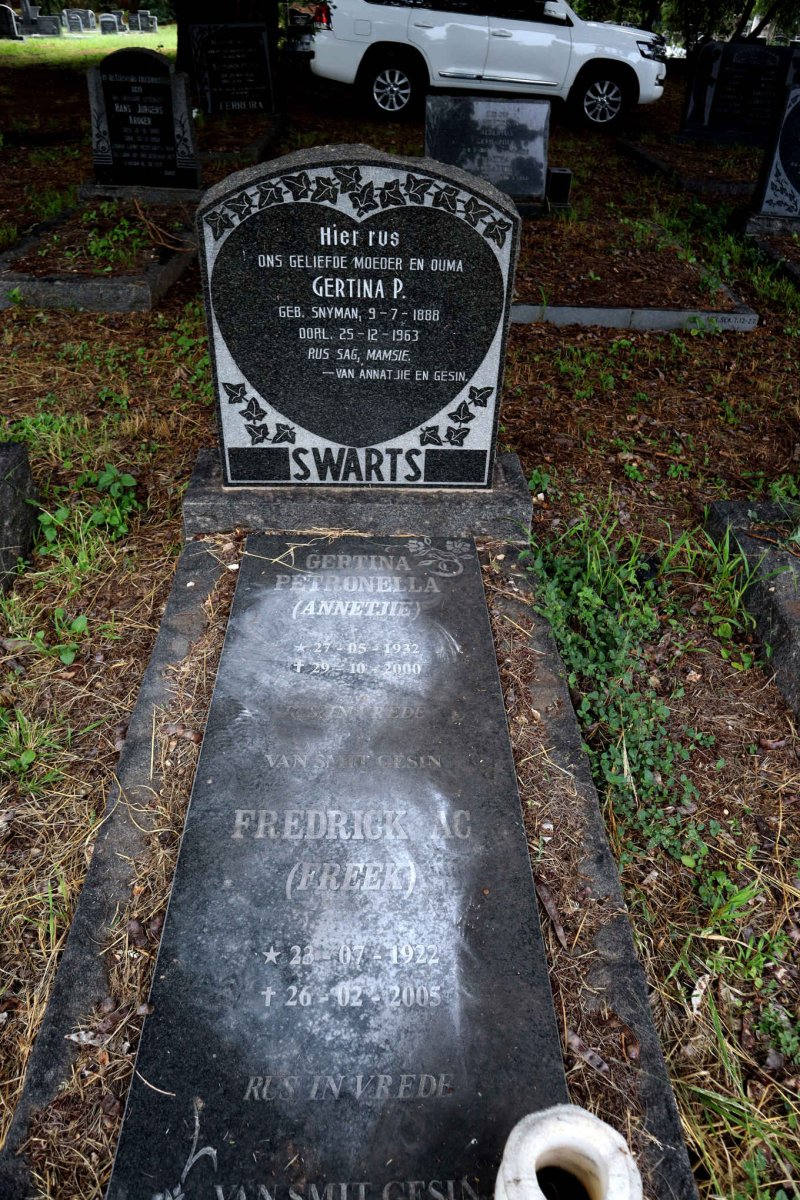 SWARTS Gertina P. nee SNYMAN 1888-1963 :: ? Fredrick A.C. 1922-2005 & Gertina Petronella 1932-2000