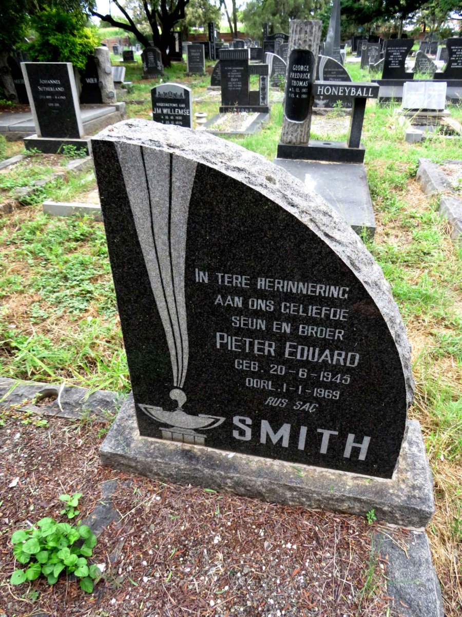 SMITH Pieter Eduard 1945-1969 & Anna Magaretha 1918-1975_1