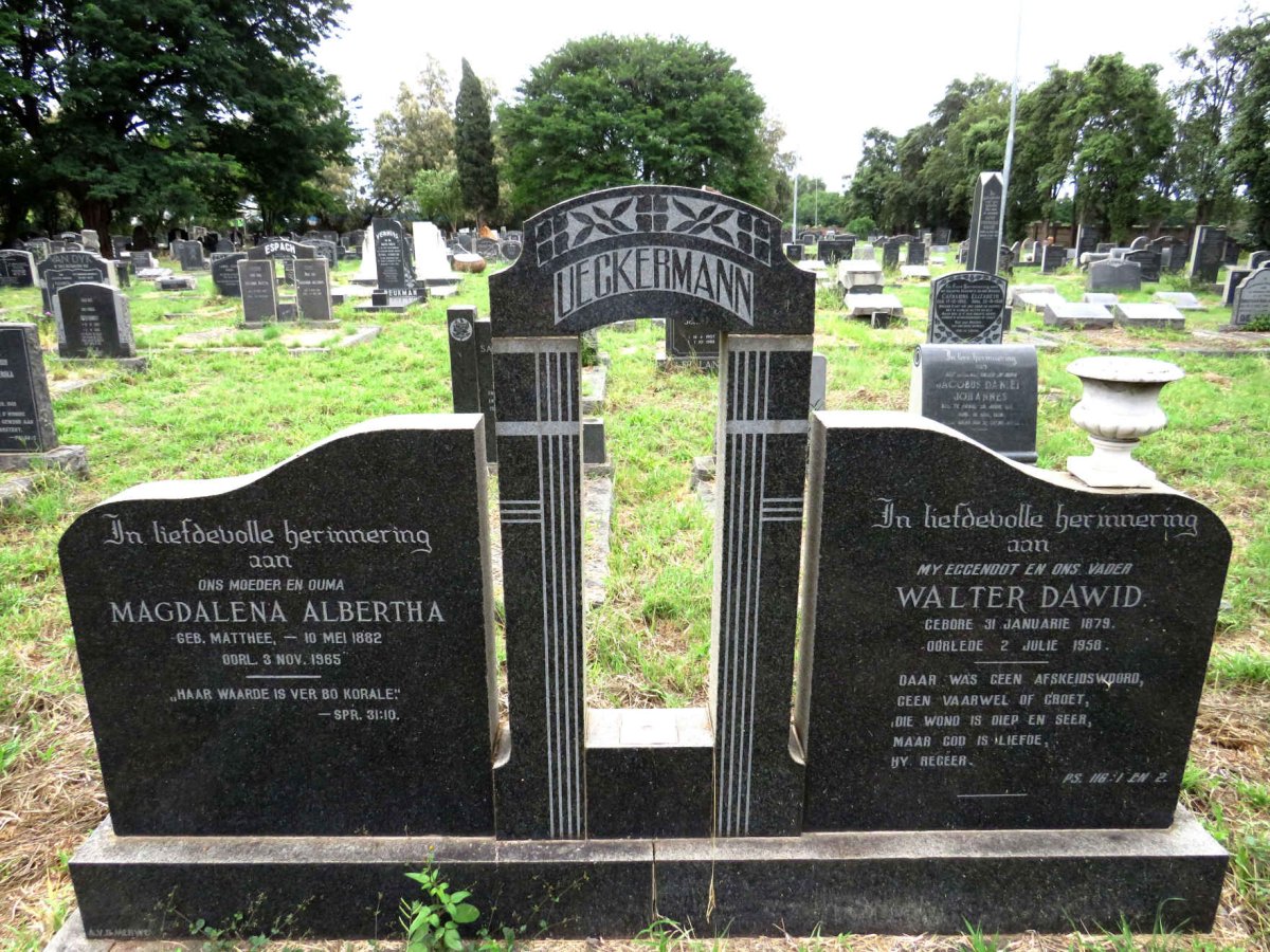 UECKERMANN Walter Dawid 1879-1958 & Magdalena Albertha MATTHEE 1882-1965