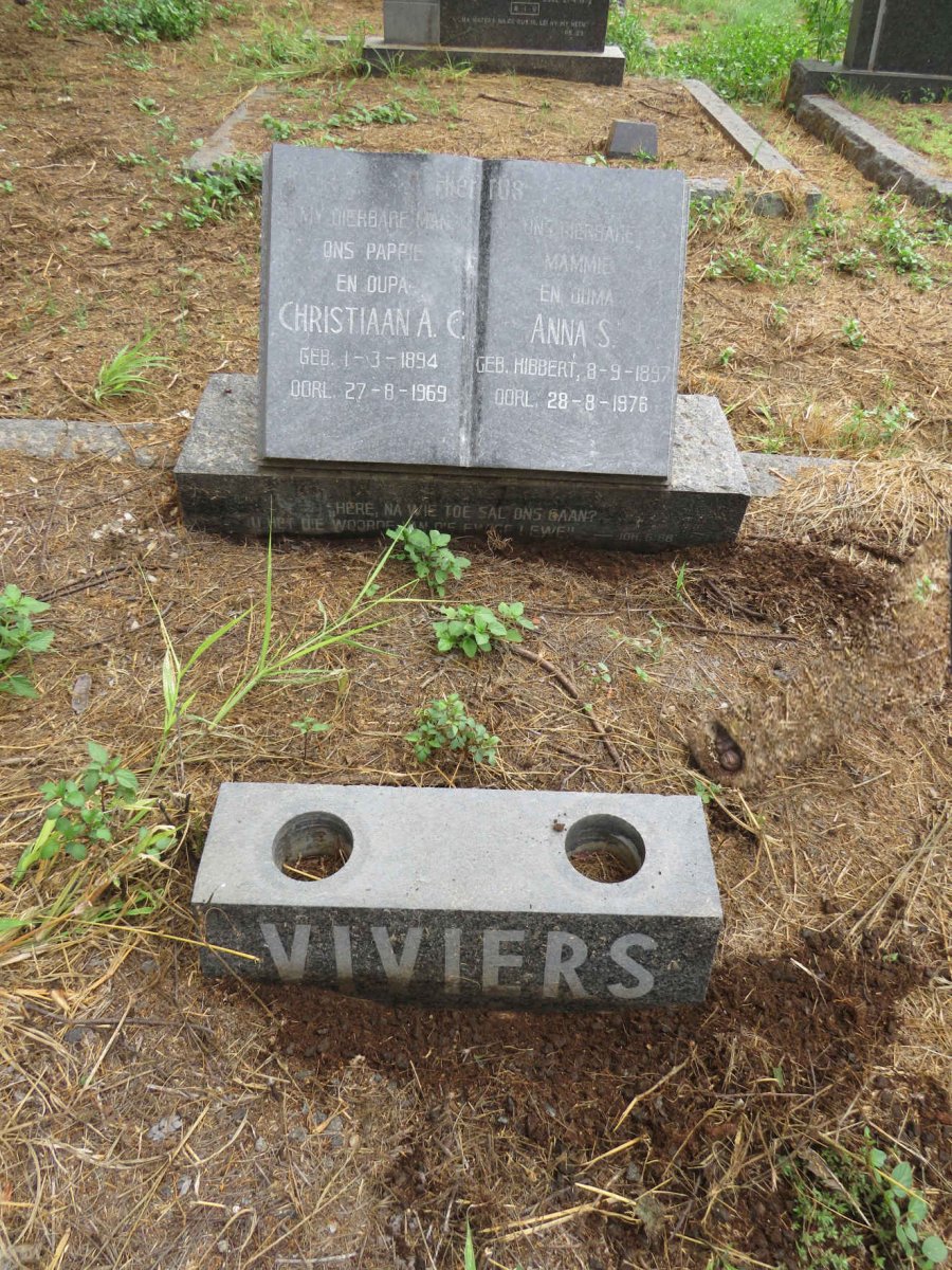 VIVIERS Christiaan A.C. 1894-1969 & Anna S. nee HIBBERT 1897-1978