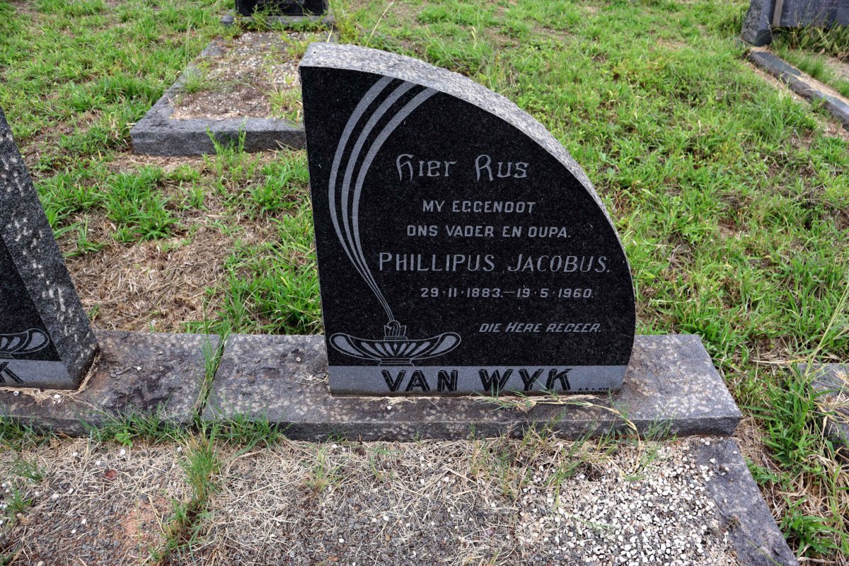 WYK Phillipus Jacobus, van 1883-1960 & Aletta Elizabeth nee KEULDER 1888-1971_1