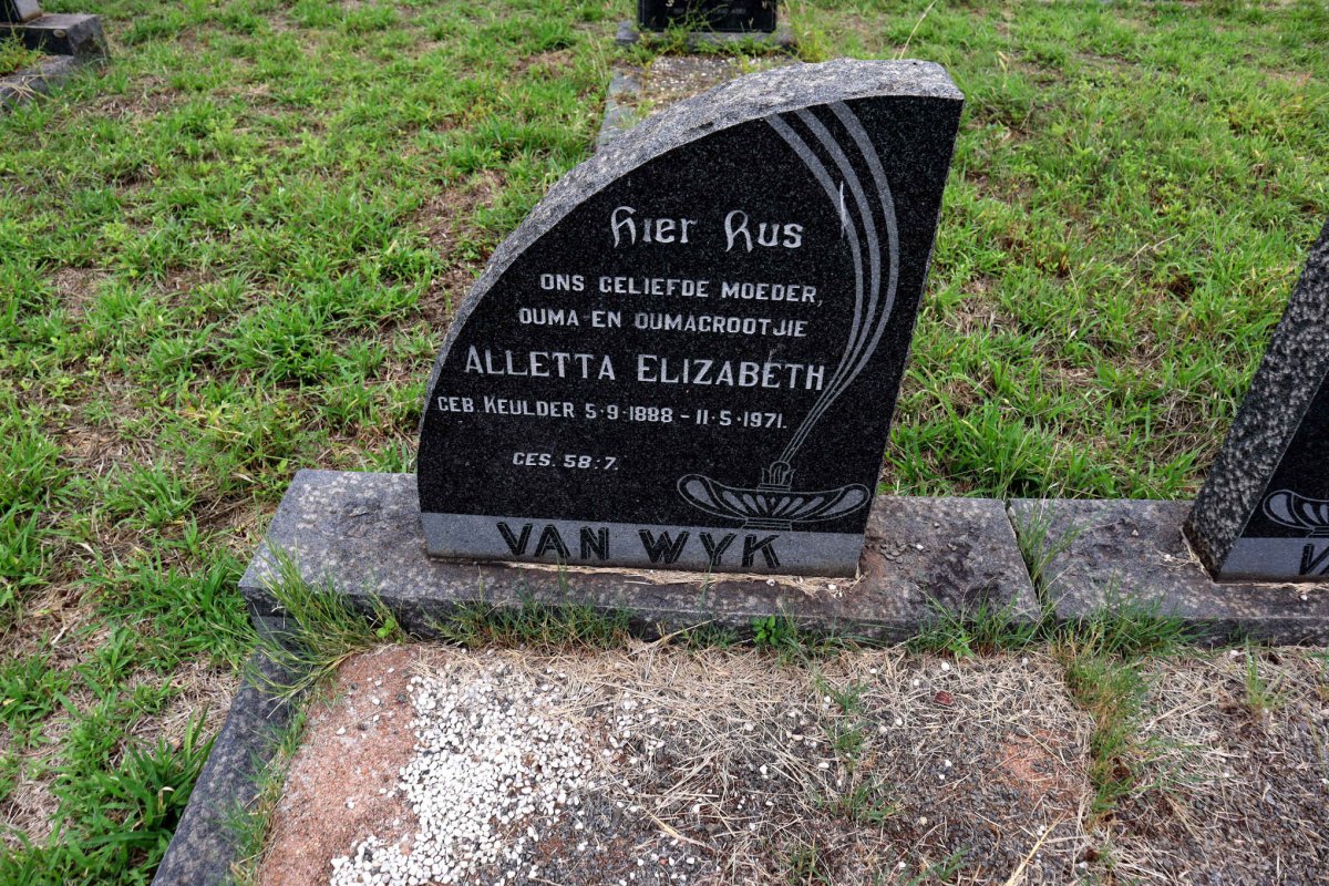 WYK Phillipus Jacobus, van 1883-1960 & Aletta Elizabeth nee KEULDER 1888-1971_2