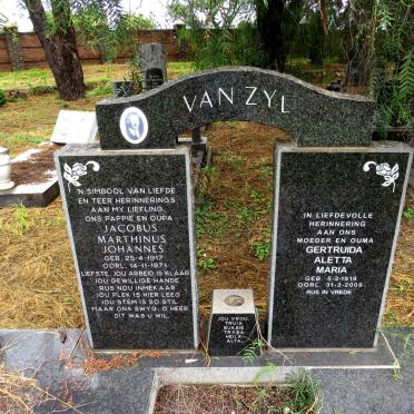 ZYL Jacobus Marthinus Johannes, van 1917-1971 & Gertruida Aletta Maria 1919-2009