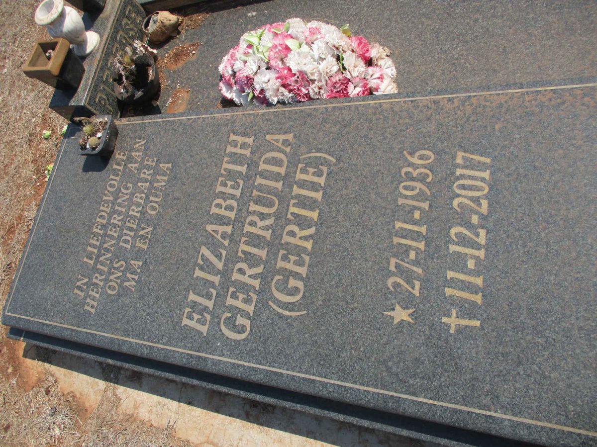 PIETERSE David Schalk 1932-2001 &amp; Elizabeth Gertruida 1936-2017