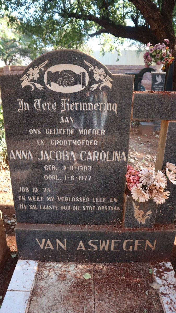ASWEGEN Fredrik J.J., van 1896-1960 &amp; Anna Jacoba Carolina 1903-1977