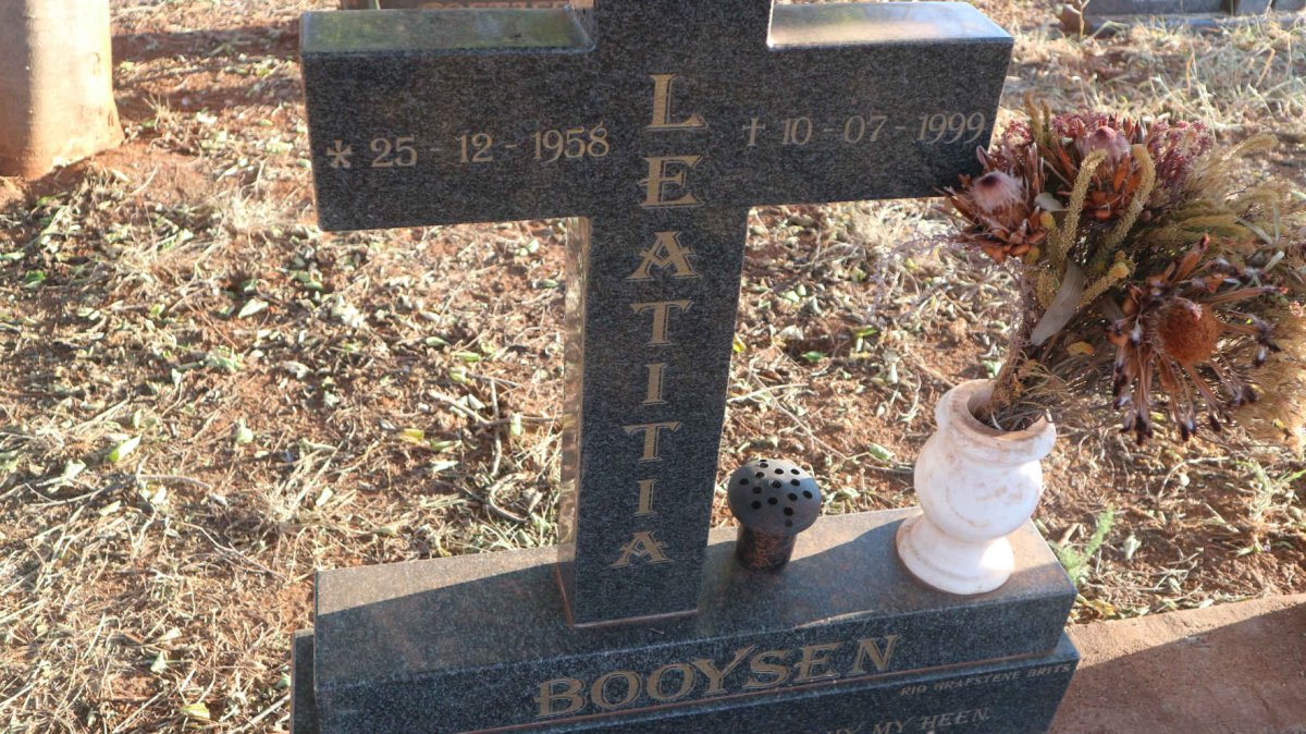 BOOYSEN Leatitia 1958-1999