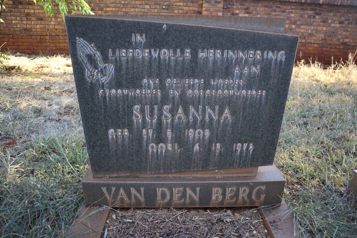 BERG Susanna, van den 1905-1975