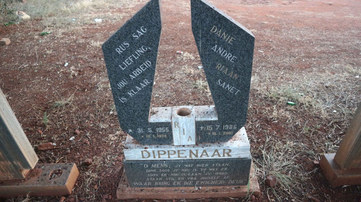 DIPPENAAR Danie 1955-1986 :: DIPPENAAR Andre 1955-1986 :: DIPPENAAR Riaan 1955-1986 :: DIPPENAAR Sanet 1955-1986