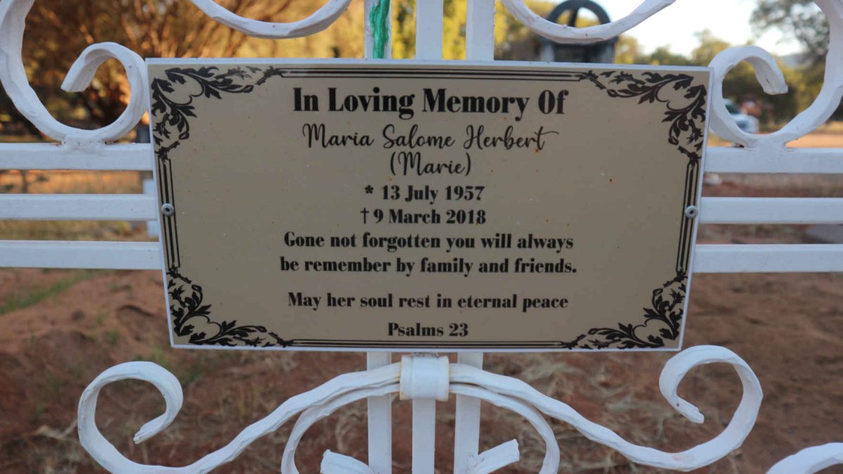 HERBERT Maria Salome 1957-2018 :: HERBERT Raymond Ian 1985-2018