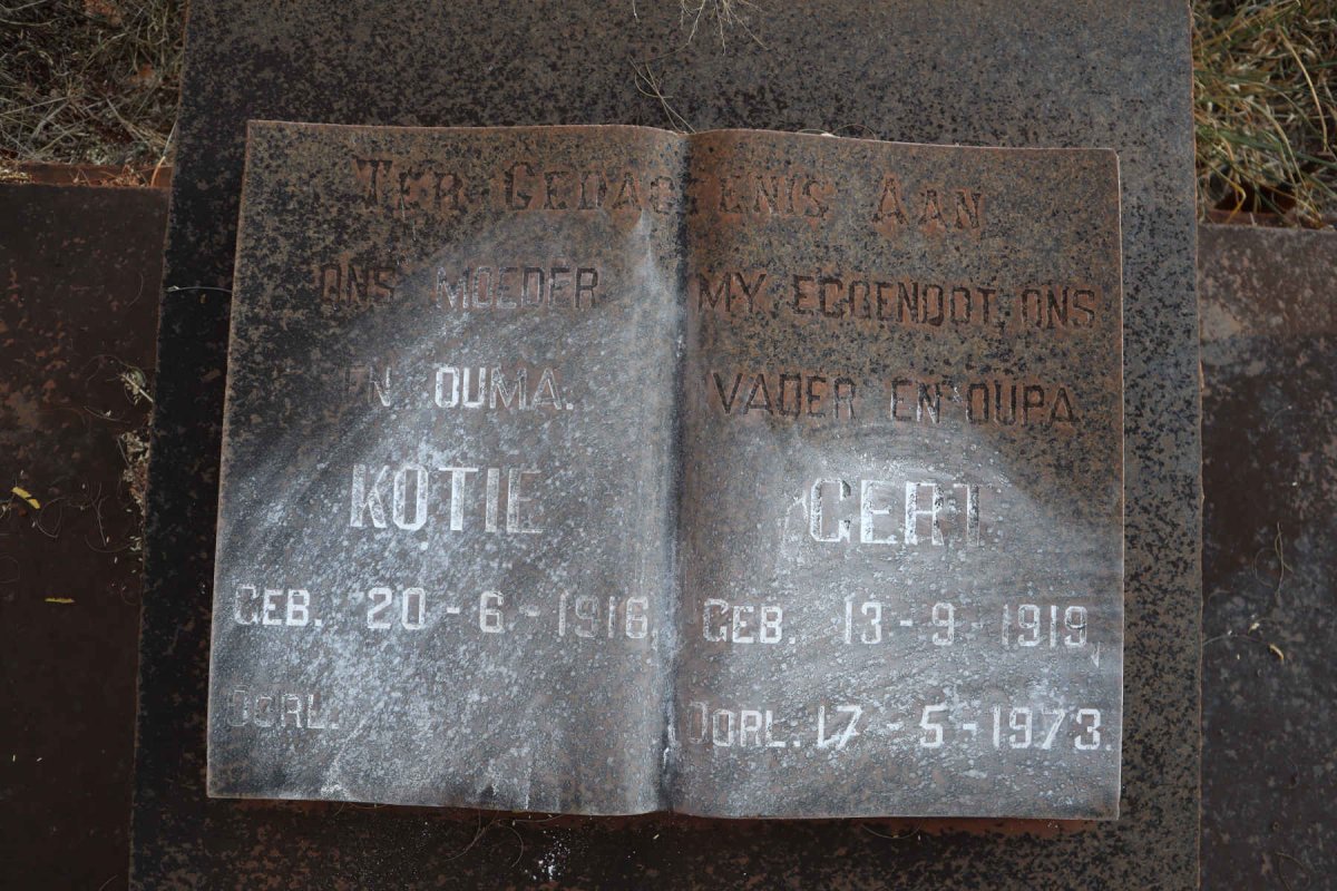 KNOETZE Gert 1919-1973 &amp; Kotie 1916-