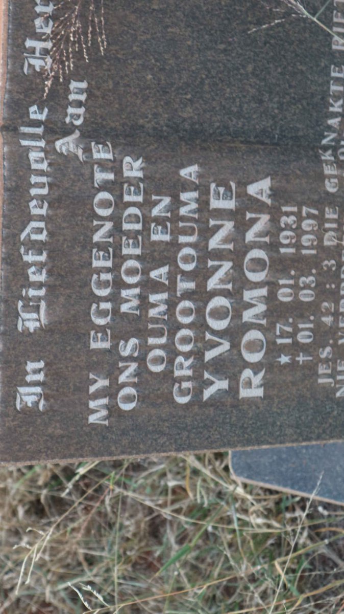 LOOTS Yvonne Romona 1931-1997