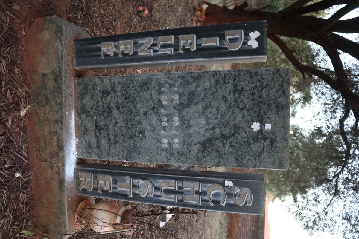 SCHUSTER Dieuneé 2002-2002
