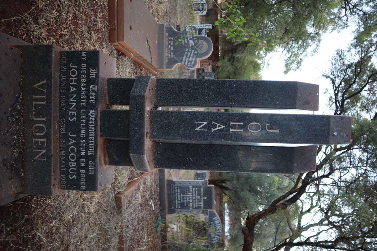 VILJOEN Johannes Jacobus 1947-1986