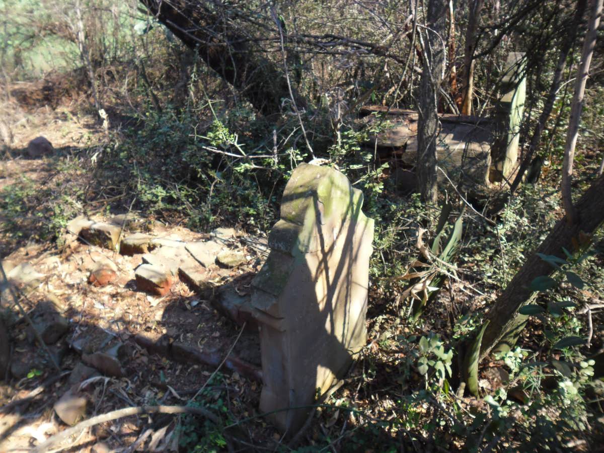 1. Entrance to the cemetery