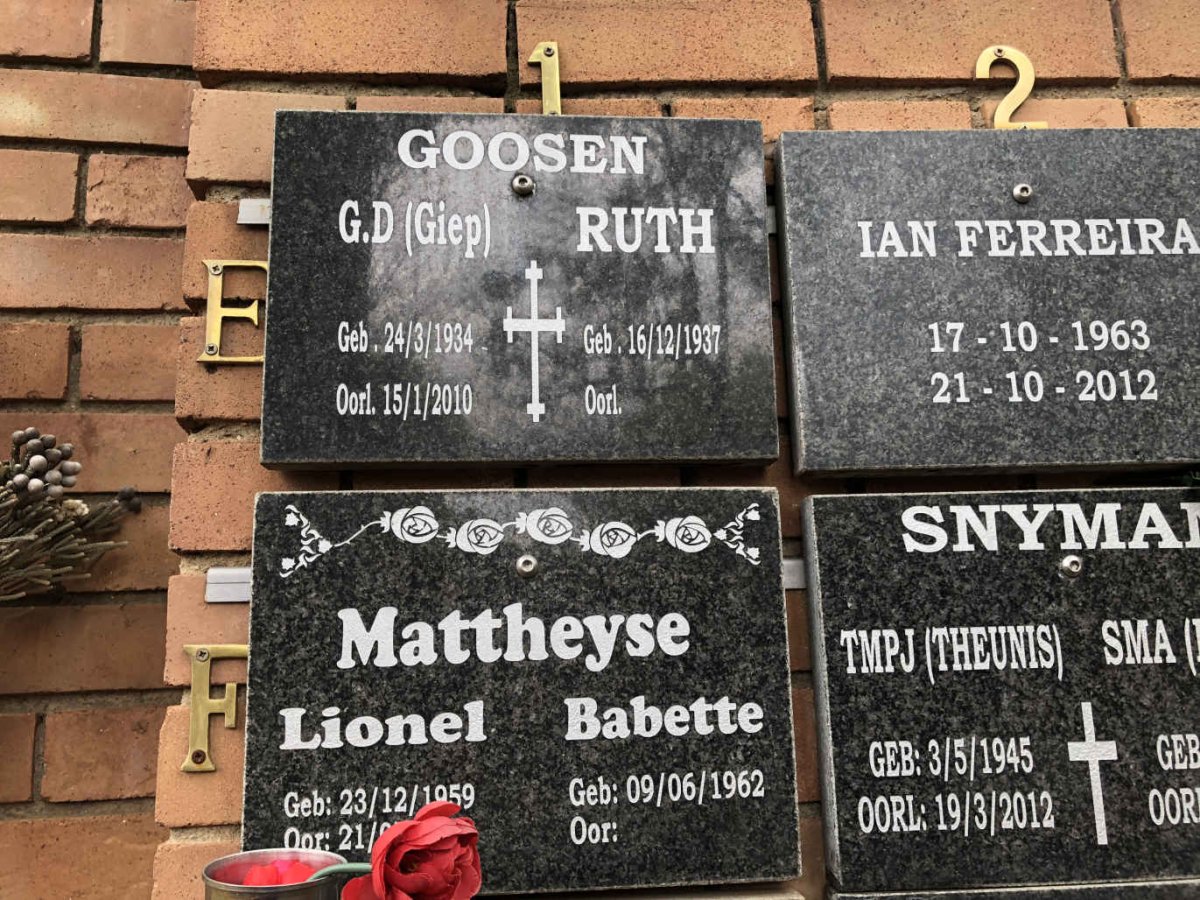 GOOSEN G.D. 1934-2010 &amp; Ruth 1937-