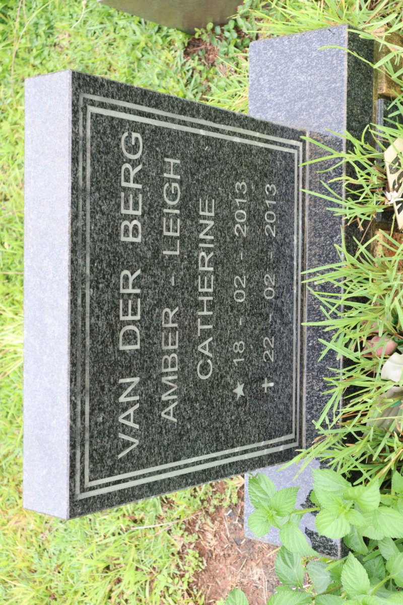 BERG Amber-Leigh Catherine, van der 2013-2013