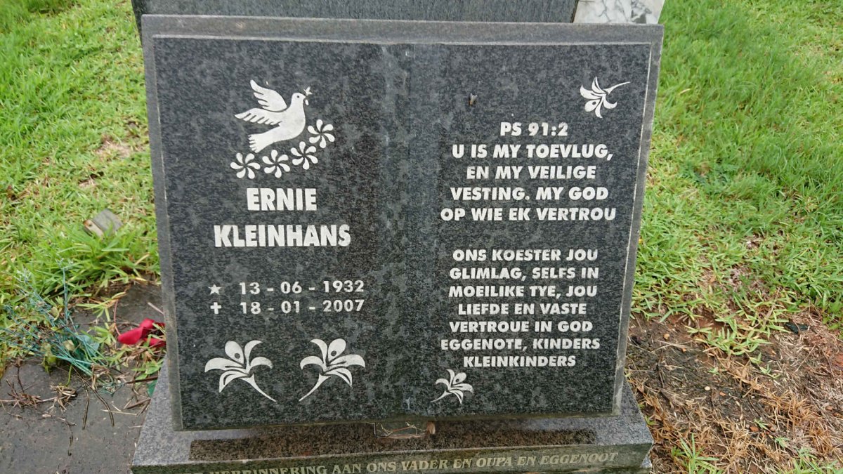 KLEINHANS Ernie 1932-2007