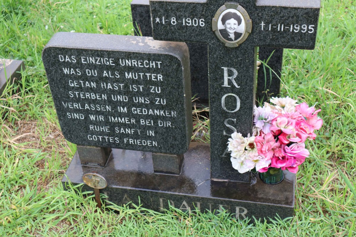 LANDAUER Rosa 1906-1995