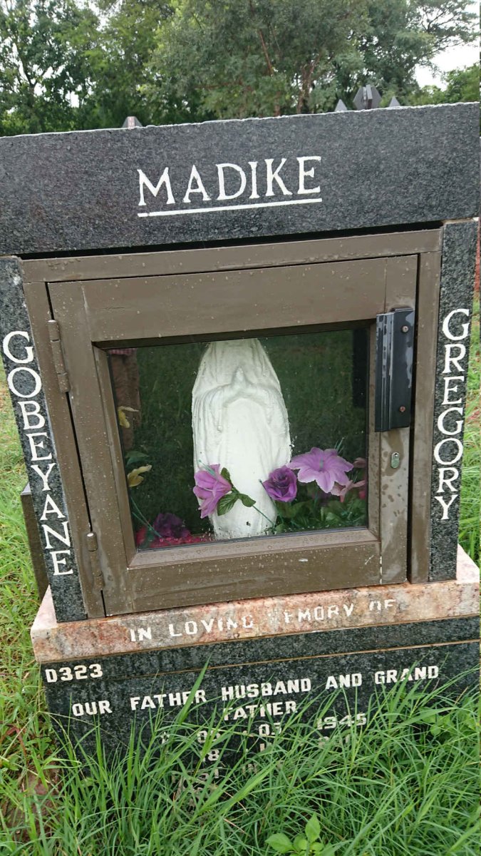 MADIKE Gobeyane Gregory 1945-201?