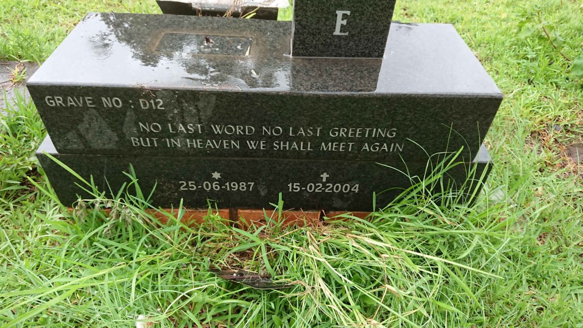 ROBBERTSE Zaine 1987-2004