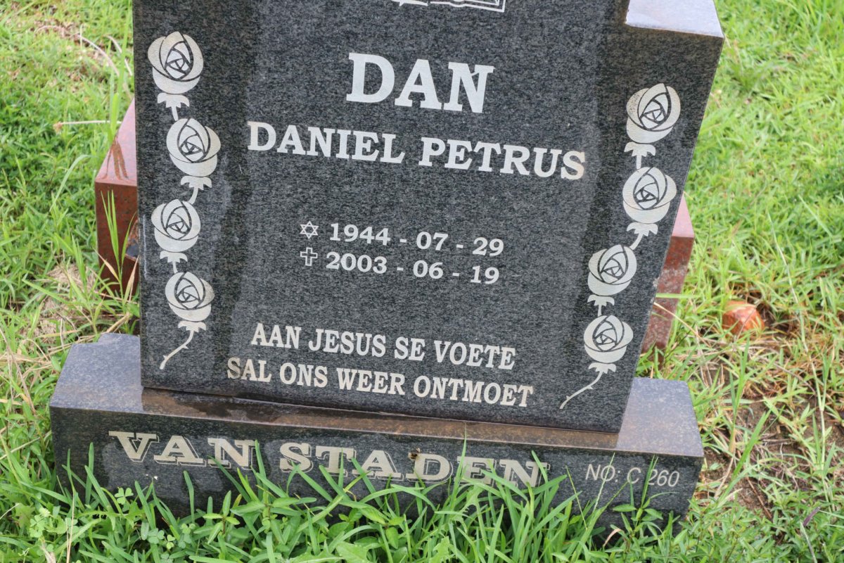 STADEN Daniel Petrus, van 1944-2003