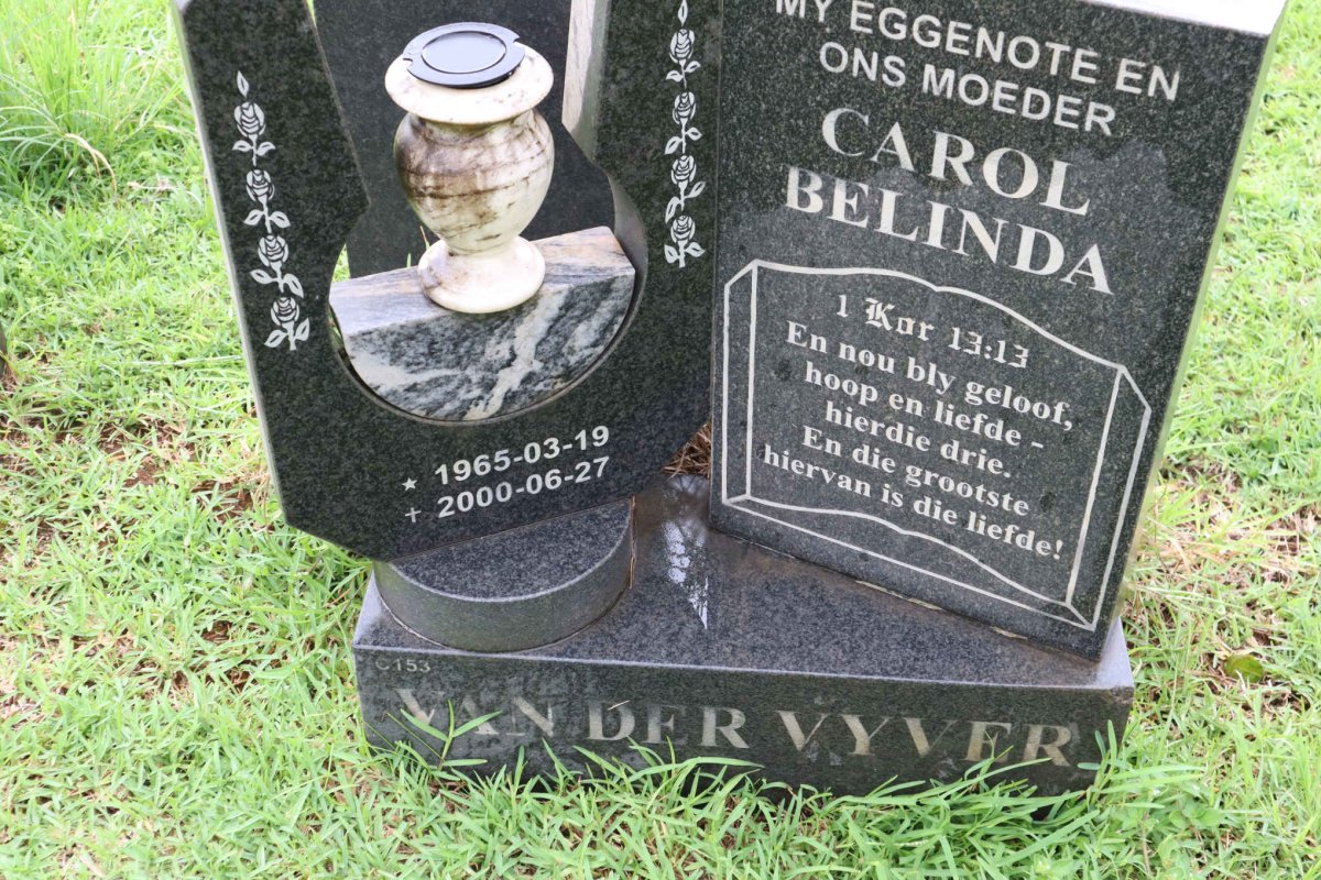 VYVER Carol Belinda, van der 1965-2000