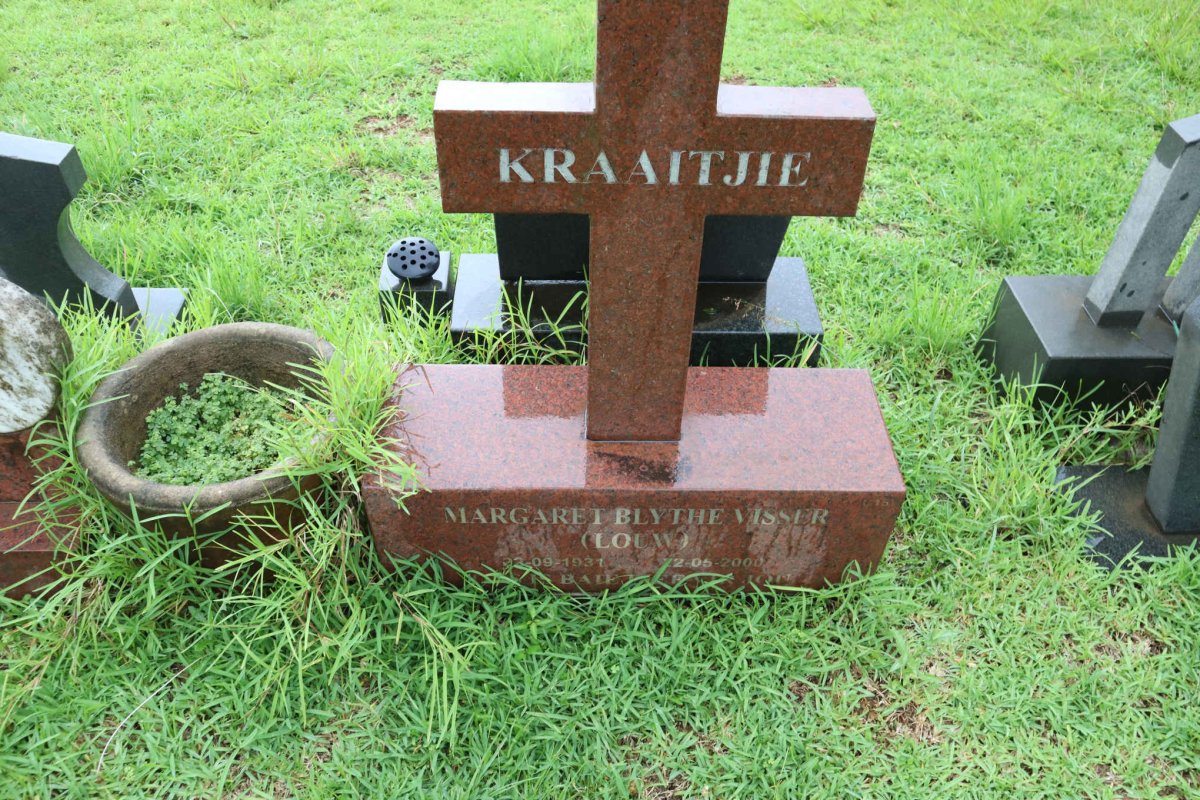 VISSER Margaret Blythe nee LOUW 1931-2000