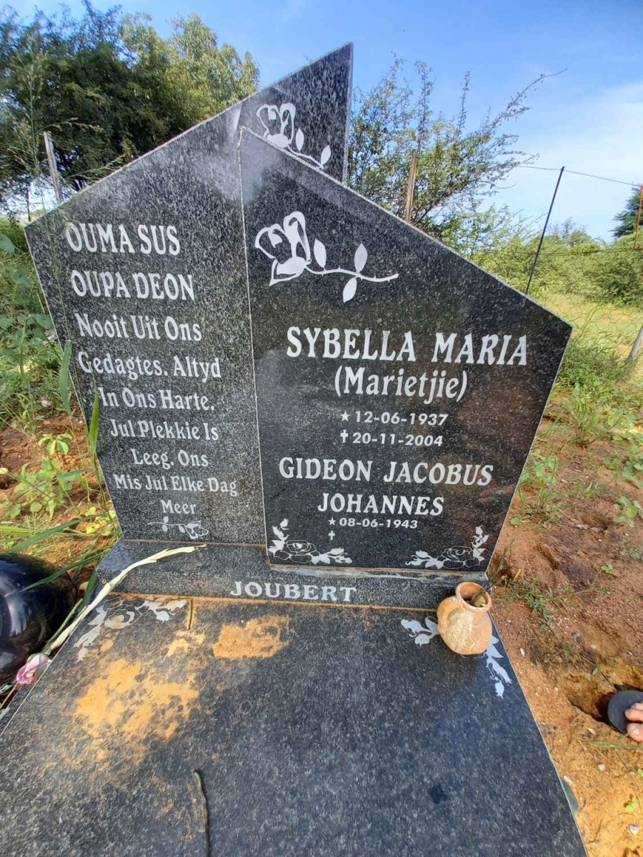 JOUBERT Gideon Jacobus Johannes 1943- &amp; Sybella Maria 1937-2004