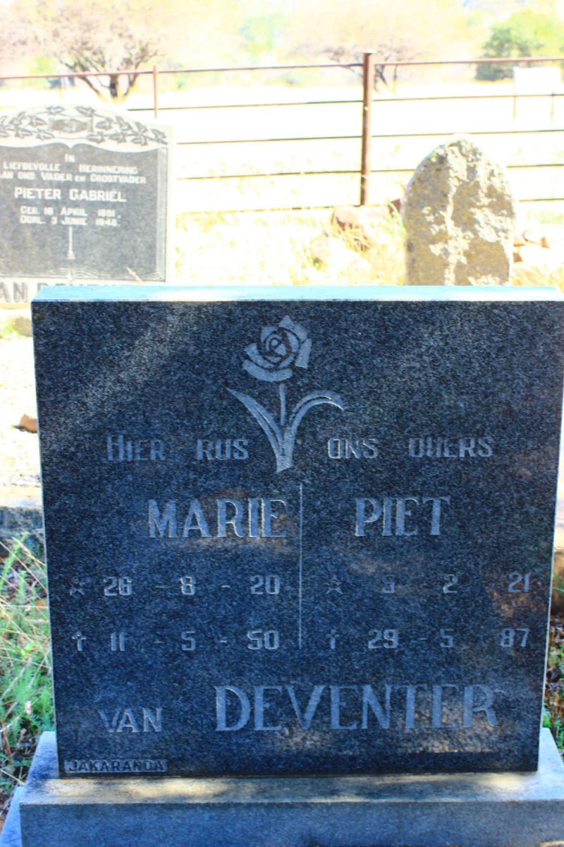 DEVENTER Piet, van 1921-1987 &amp; Marie 1920-1950