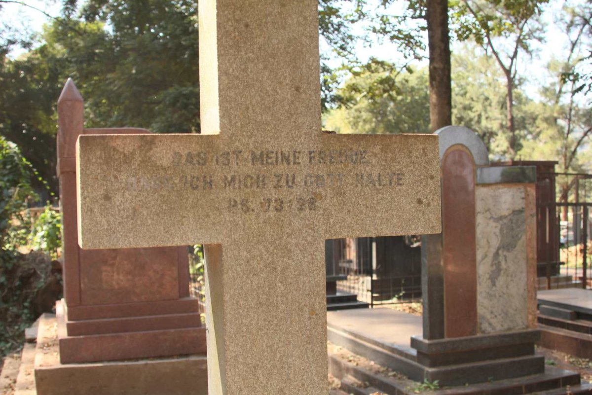 GIESEKKE Ella nee KOPE 1907-1997